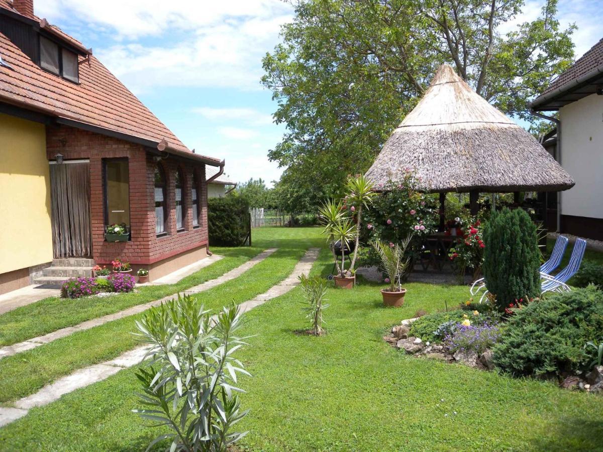 Apartment Balatonbereny 4 Eksteriør billede