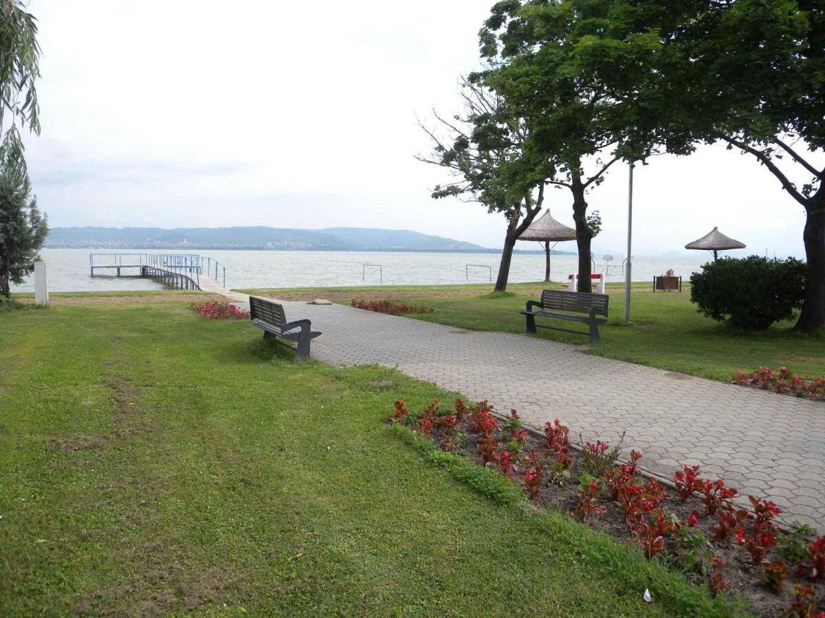 Apartment Balatonbereny 4 Eksteriør billede