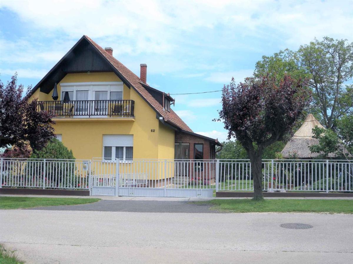 Apartment Balatonbereny 4 Eksteriør billede